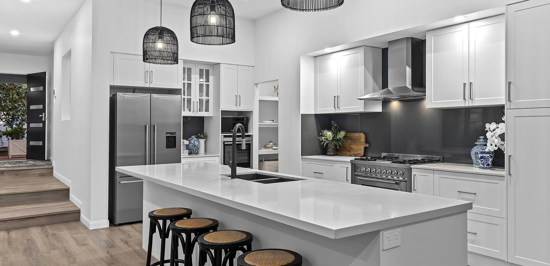 25 Warren Street, Wakerley, QLD 4154 AUS