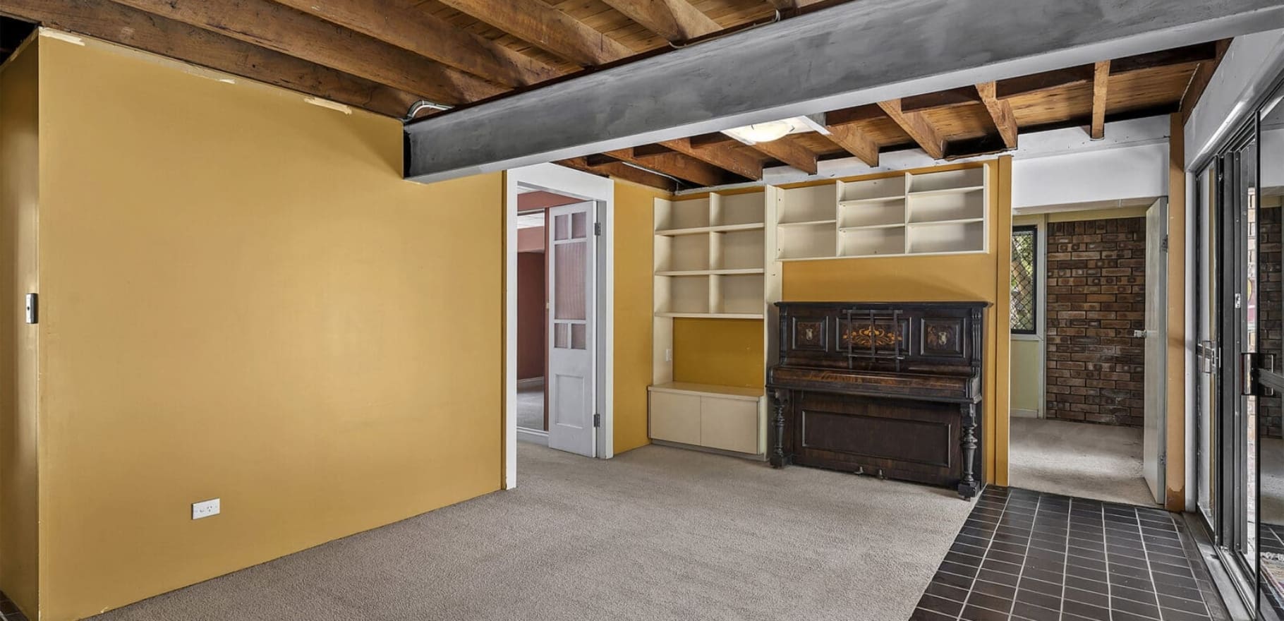 1231 Mount Gravatt-Capalaba Road, Burbank, QLD 4156 AUS