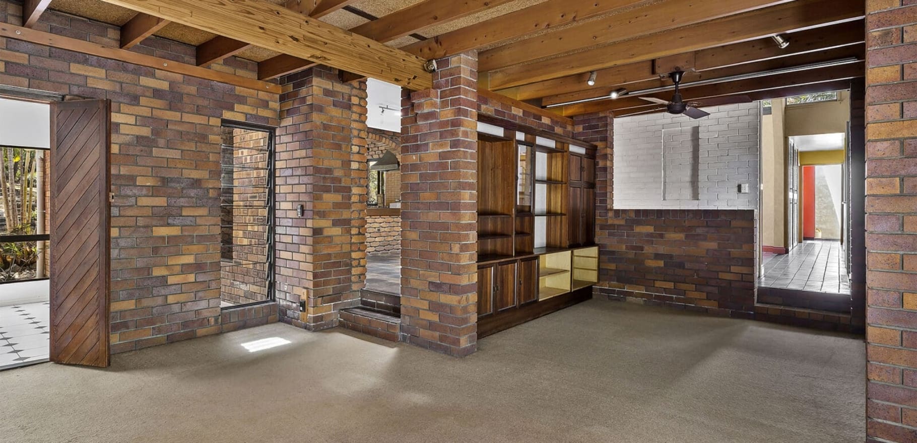 1231 Mount Gravatt-Capalaba Road, Burbank, QLD 4156 AUS