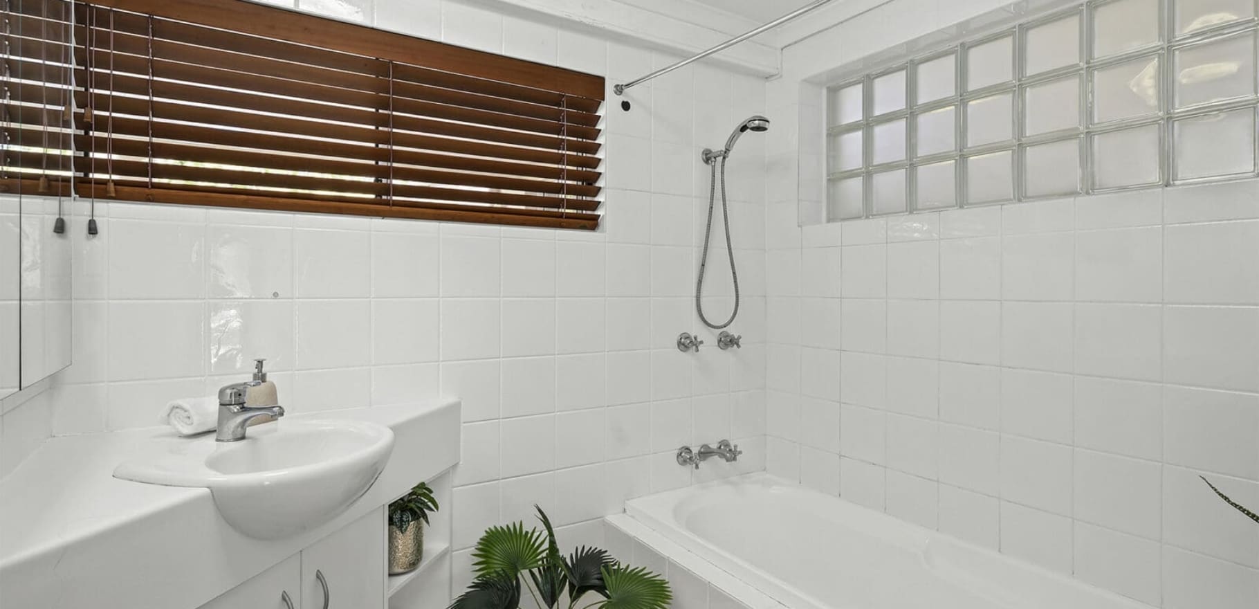 52 London Road, Belmont, QLD 4153 AUS