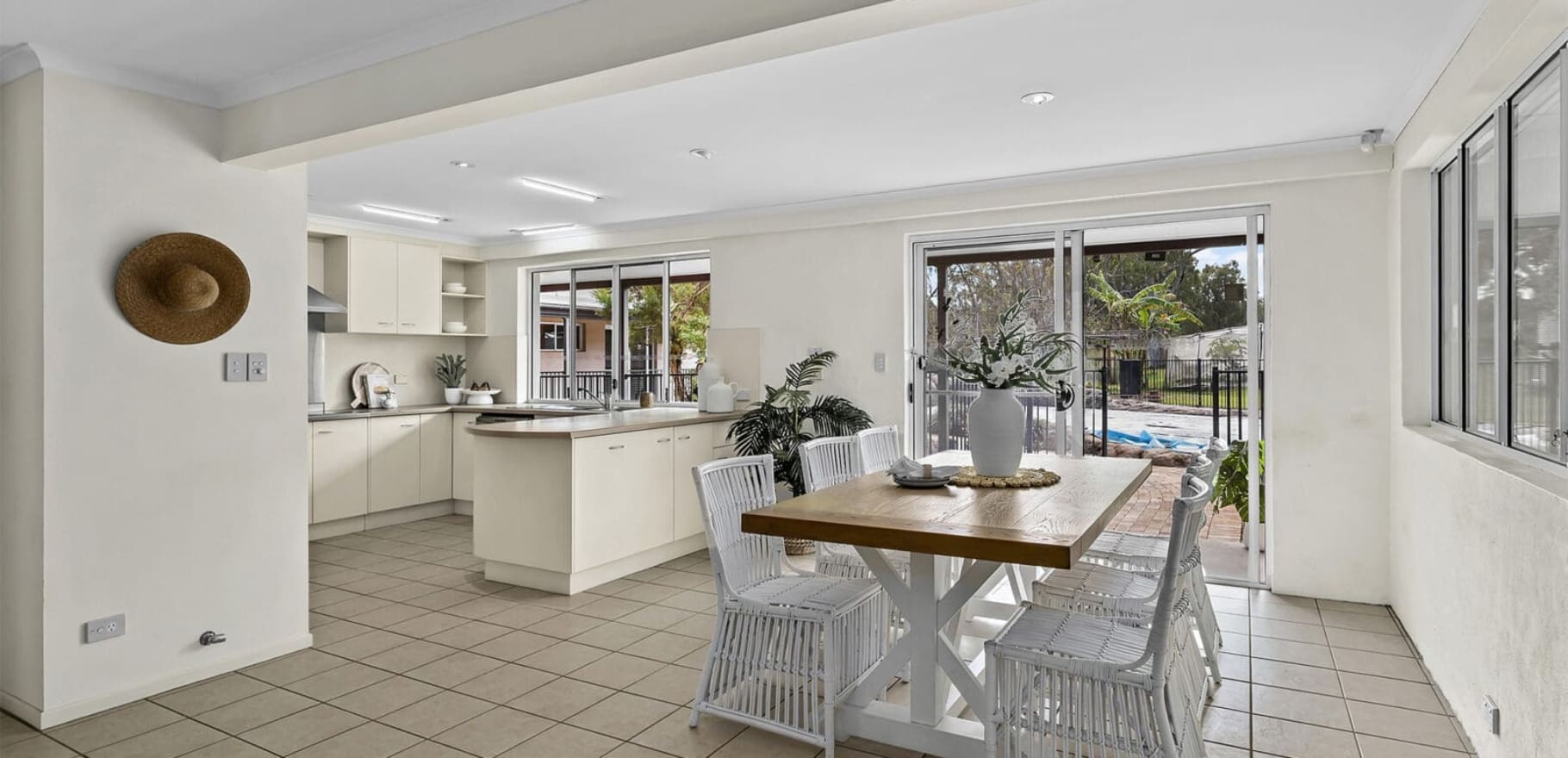 52 London Road, Belmont, QLD 4153 AUS
