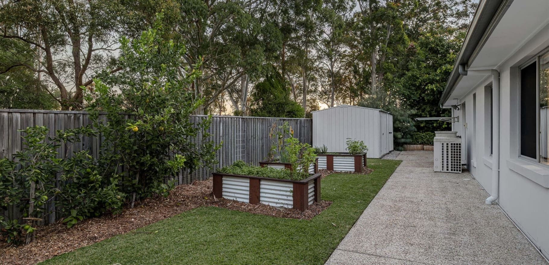 96 Mossvale Drive, Wakerley, QLD 4154 AUS